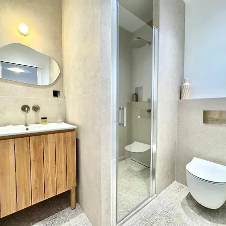 Prestigieuse Et Sa Piscine Interieure