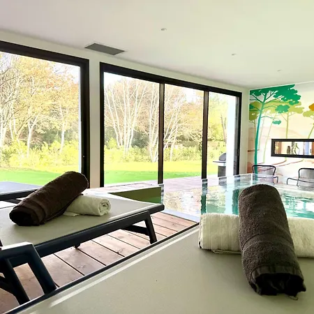 Prestigieuse Et Sa Piscine Interieure Villa